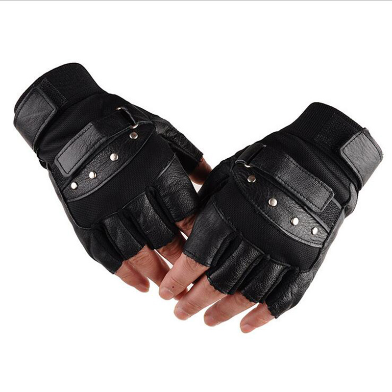 ハーフフィンガーレザーフィットネスグローブ,ブラックリベット - Street Fashion Gloves のレビューと価格